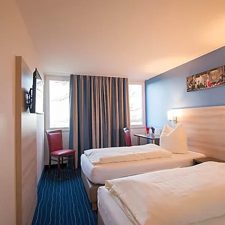 Motel 44 2*