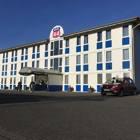 Motel 44 2*